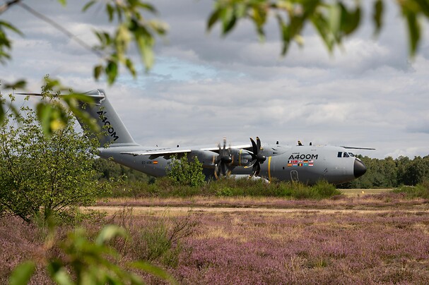 Airbus A400M: Diğerlerinin inemediği yerlere inerek daha fazla yardım ulaştırmak
