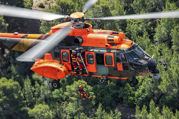 How Super Puma operators tackled Europe's fires | Airbus